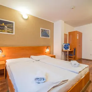 Otel Easy Star